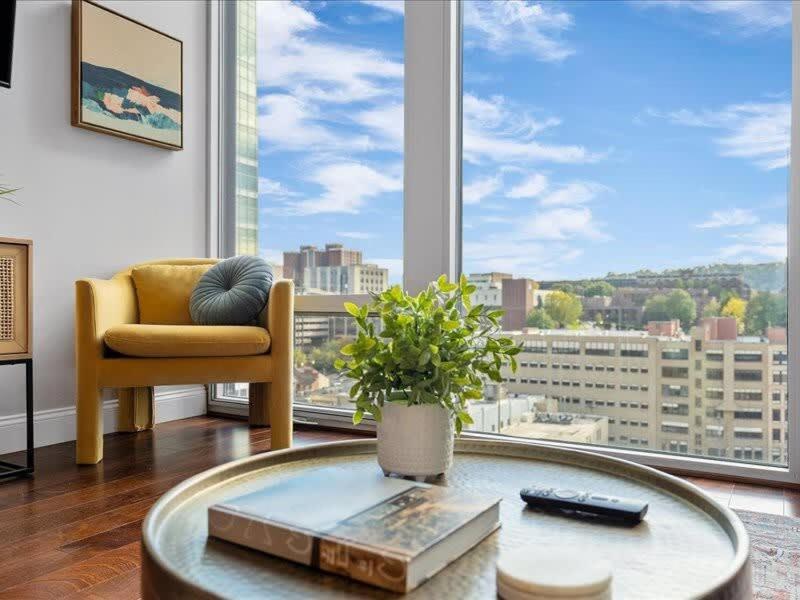 Cozysuites 1Br, Ppg Paints Arena, Pitts Питтсбург Экстерьер фото