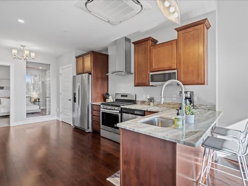 Cozysuites 1Br, Ppg Paints Arena, Pitts Питтсбург Экстерьер фото